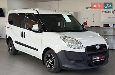 Вантажопасажирський фургон Fiat Doblo 2010 в Києві