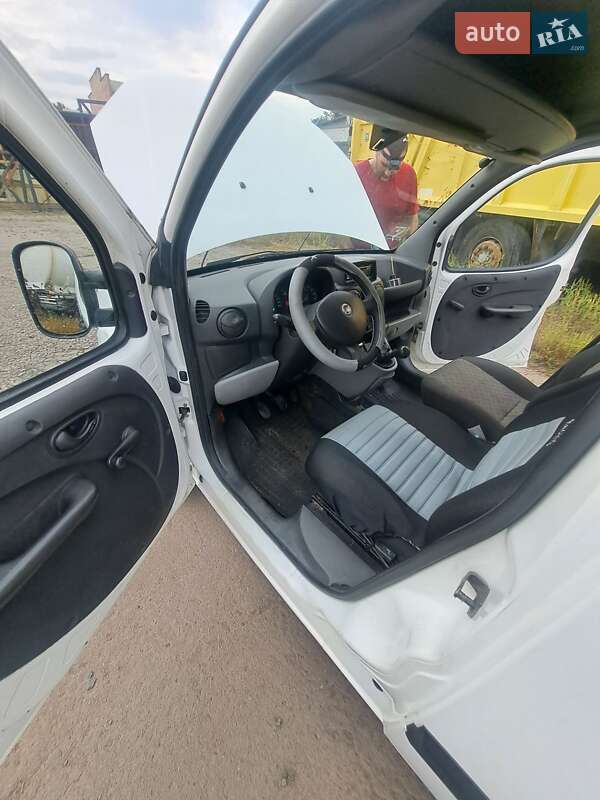 Грузовой фургон Fiat Doblo 2008 в Киеве фото 22 Грузовой фургон Fiat Doblo 2008 в Киеве