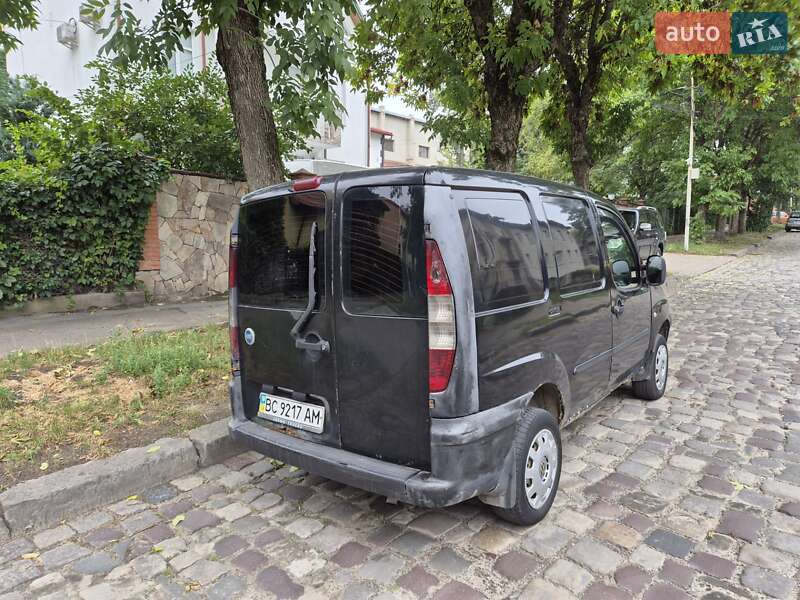 Мінівен Fiat Doblo 2005 в Львові