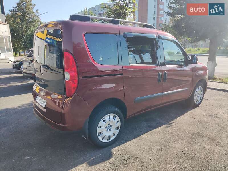 Минивэн Fiat Doblo 2010 в Харькове