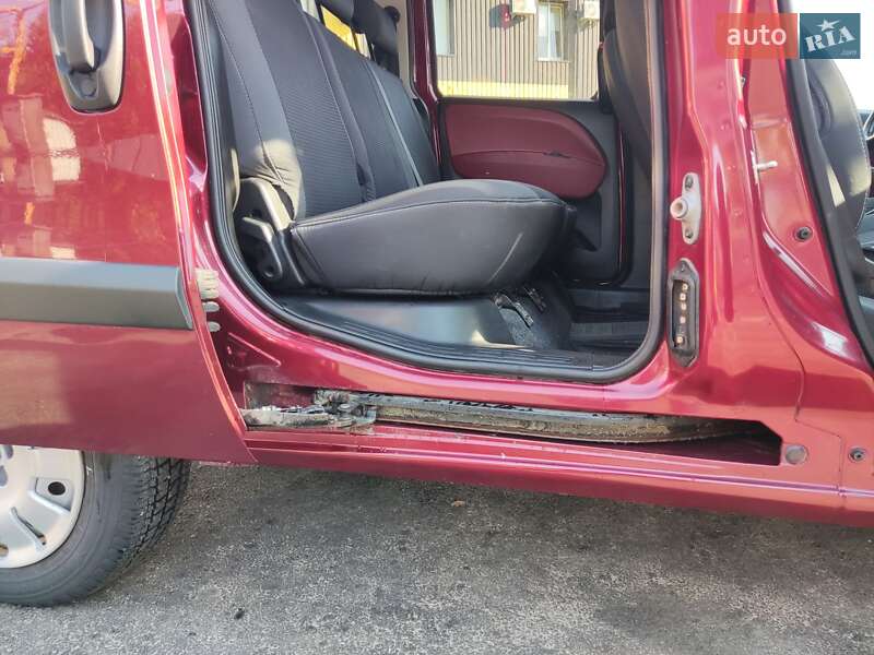 Минивэн Fiat Doblo 2010 в Харькове