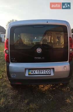 Минивэн Fiat Doblo 2011 в 