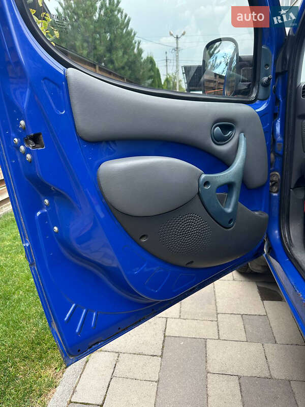 Минивэн Fiat Doblo 2003 в Луцке