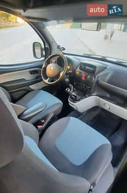 Минивэн Fiat Doblo 2010 в 