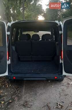 Минивэн Fiat Doblo 2010 в 