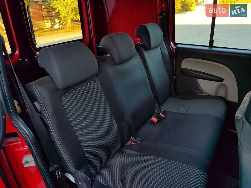 Минивэн Fiat Doblo 2009 в Дунаевцах