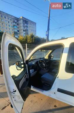 Минивэн Fiat Doblo 2010 в 