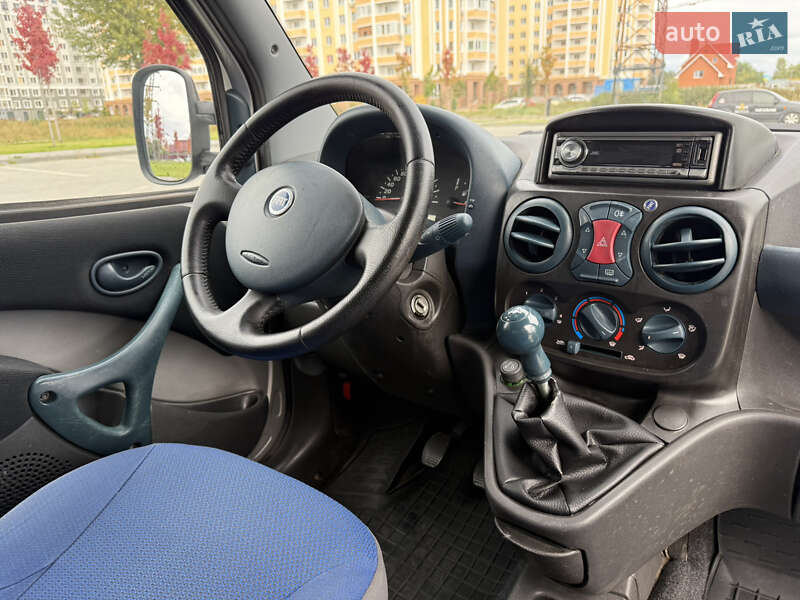 Минивэн Fiat Doblo 2005 в Ирпене