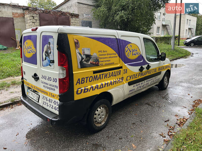 Грузовой фургон Fiat Doblo 2010 в Львове