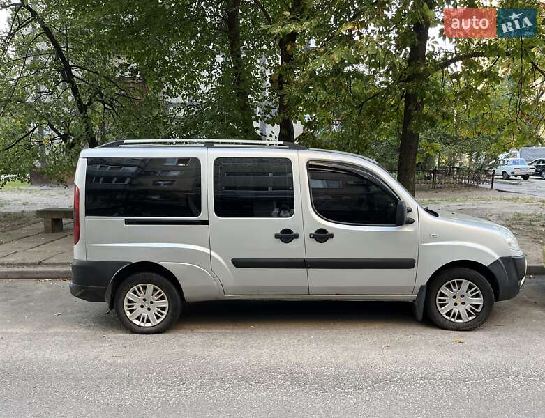 Минивэн Fiat Doblo 2008 в Днепре