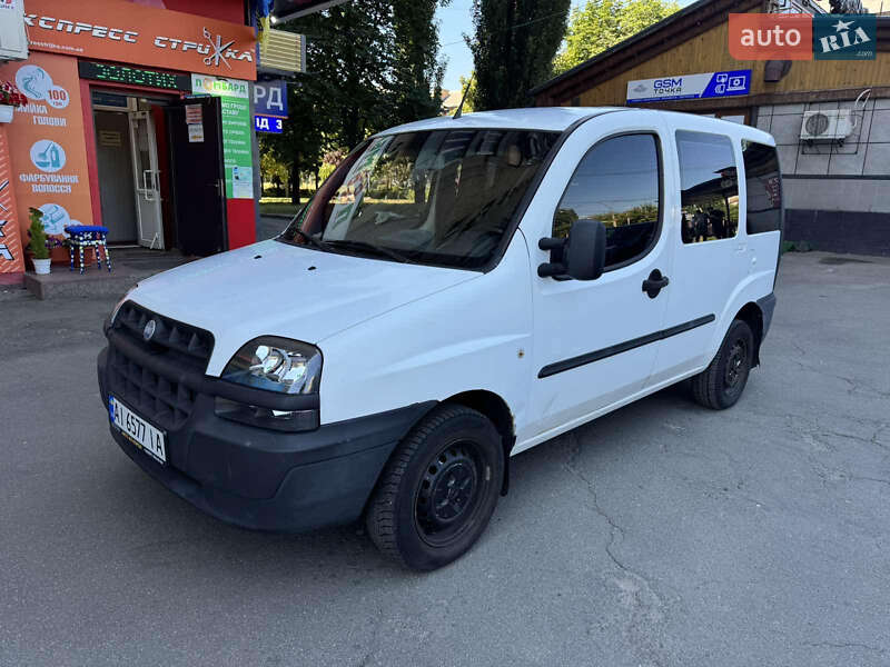 Минивэн Fiat Doblo 2004 в Киеве