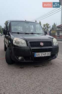 Минивэн Fiat Doblo 2008 в Киеве
