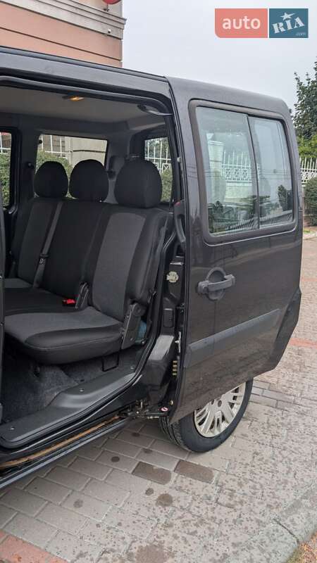 Минивэн Fiat Doblo 2008 в Киеве