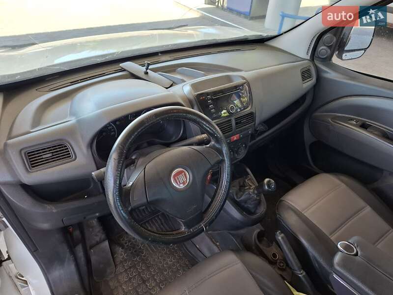 Минивэн Fiat Doblo 2010 в Николаеве