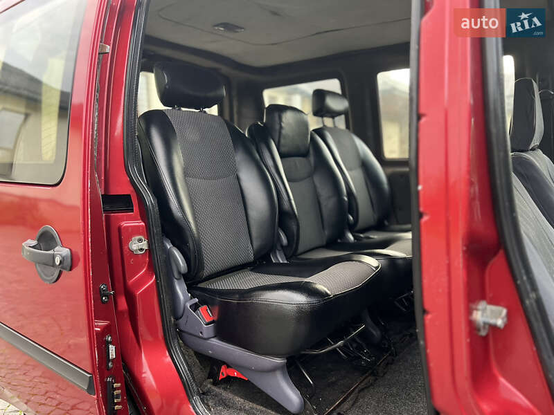 Минивэн Fiat Doblo 2001 в Жовкве