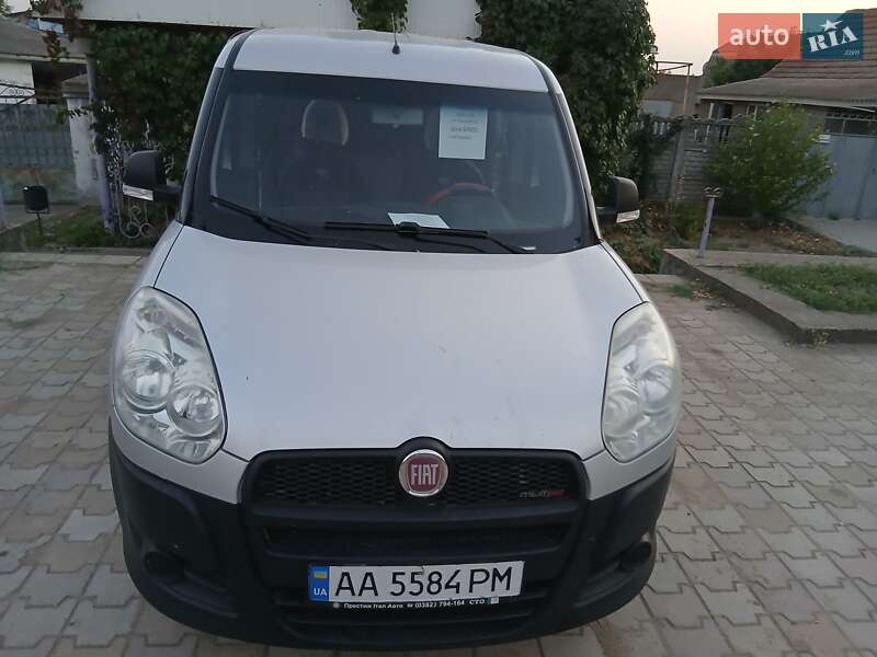 Fiat Doblo 2011