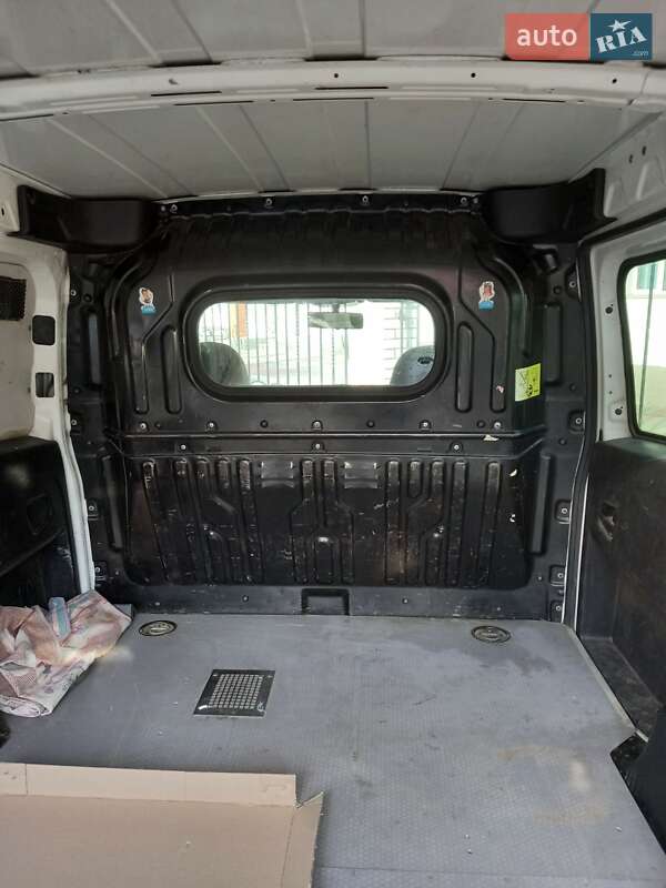 Грузовой фургон Fiat Doblo 2010 в Вольнянске фото 5 Грузовой фургон Fiat Doblo 2010 в Вольнянске