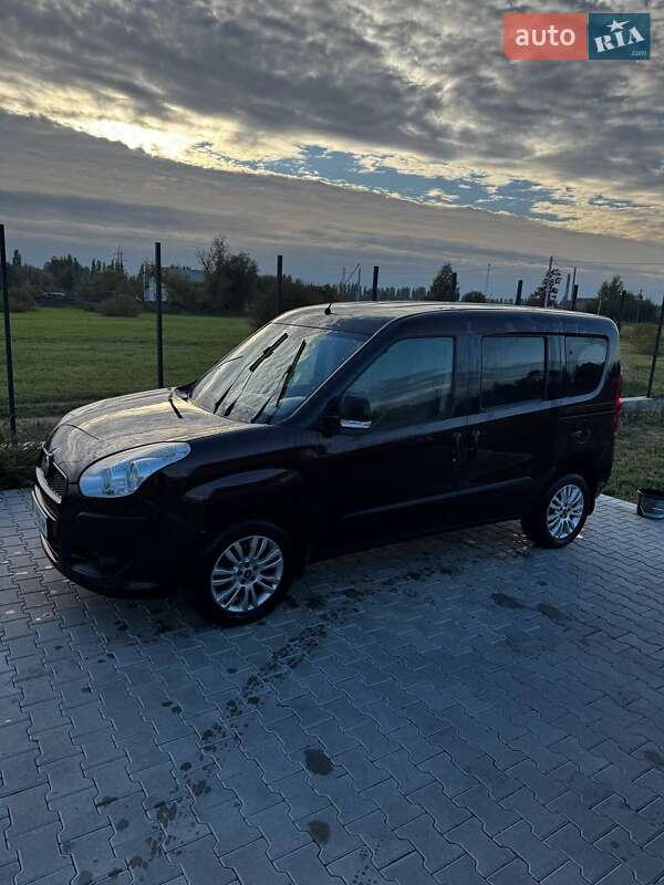 Минивэн Fiat Doblo 2015 в Киеве фото 9 Минивэн Fiat Doblo 2015 в Киеве