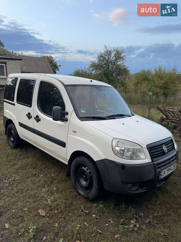 Мінівен Fiat Doblo 2009 в Городищеві