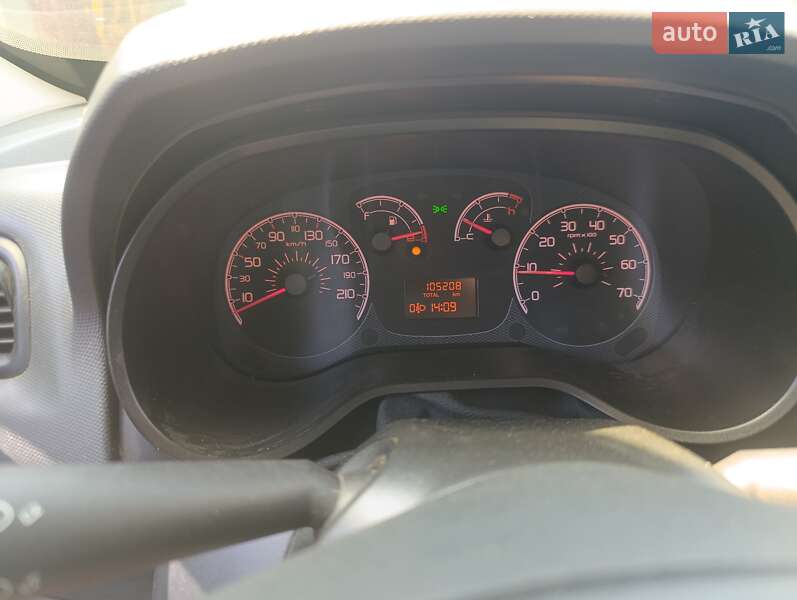 Минивэн Fiat Doblo 2011 в Зачепиловке