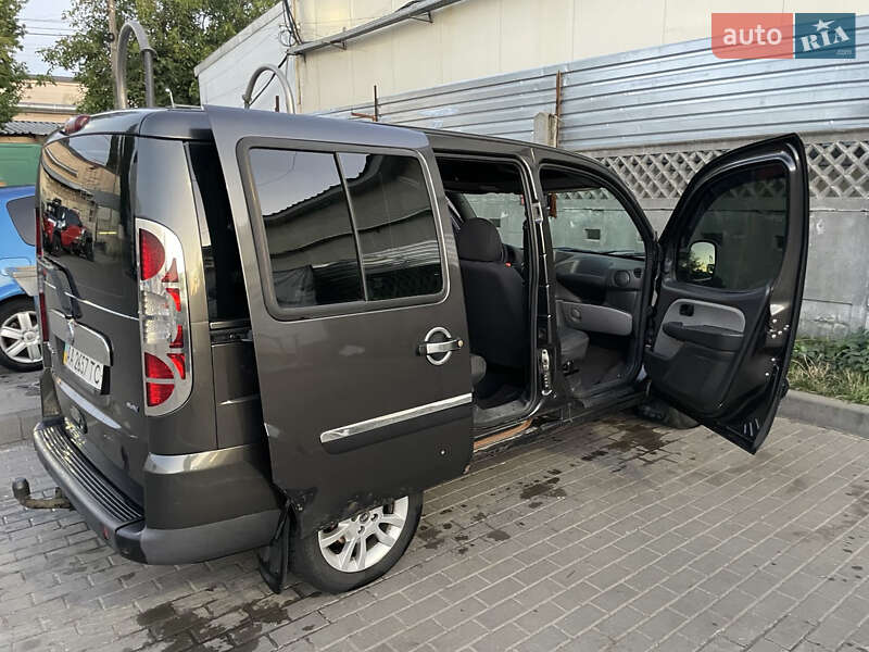Мінівен Fiat Doblo 2007 в Києві