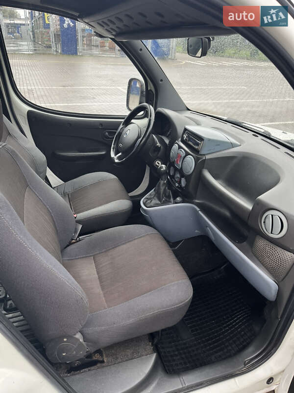 Минивэн Fiat Doblo 2005 в Дубно