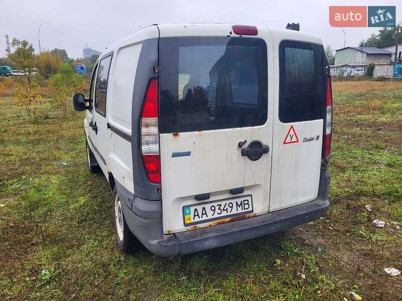 Вантажний фургон Fiat Doblo 2002 в 