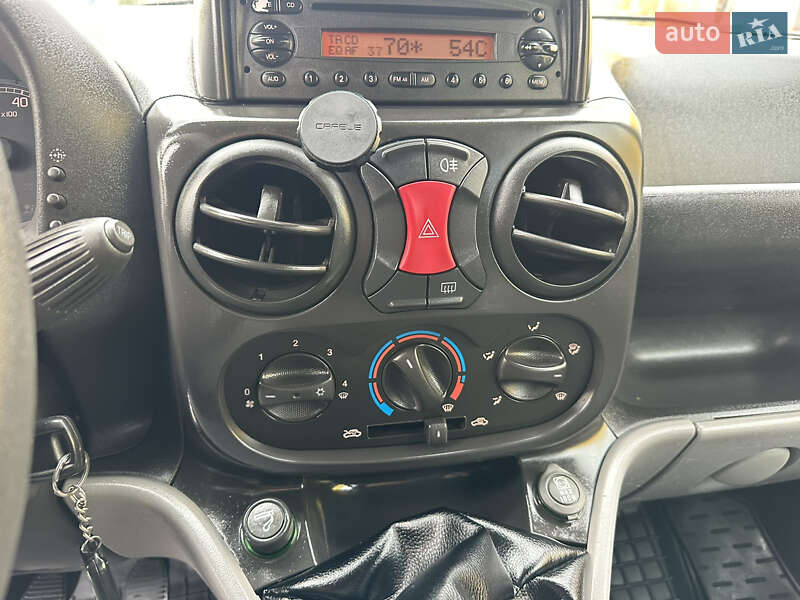 Минивэн Fiat Doblo 2009 в Полтаве