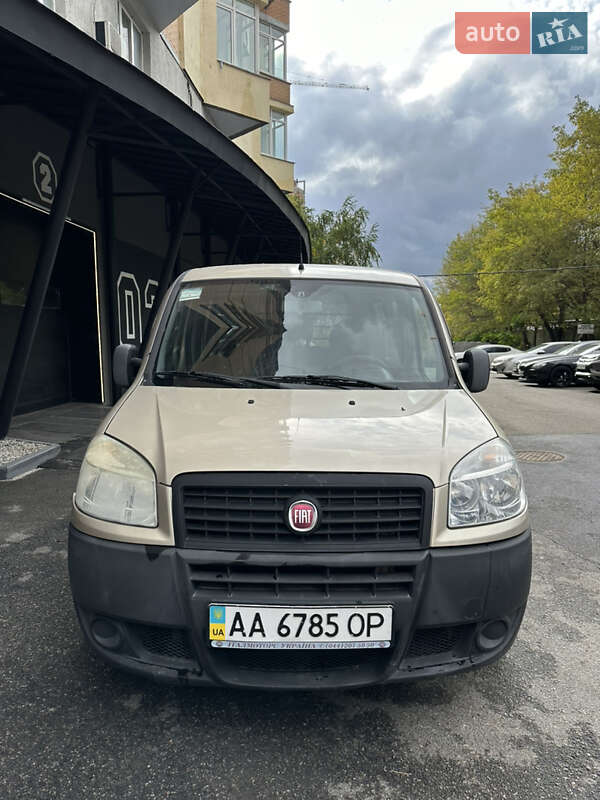 Минивэн Fiat Doblo 2015 в Киеве