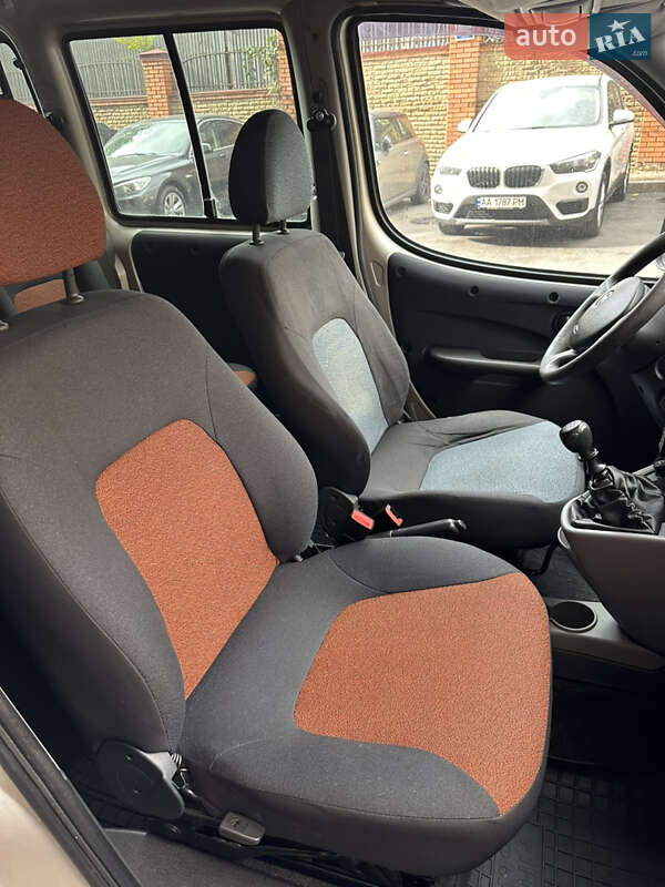 Минивэн Fiat Doblo 2015 в Киеве
