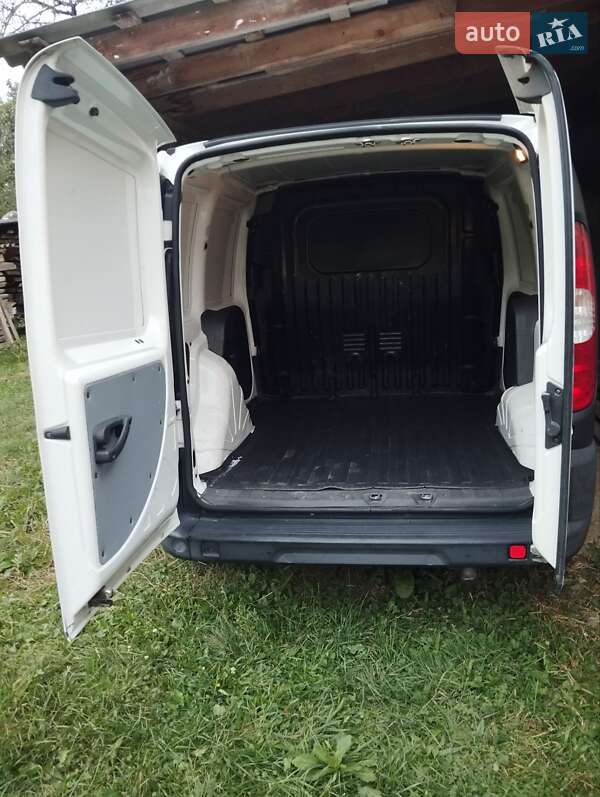 Минивэн Fiat Doblo 2008 в Ланчине