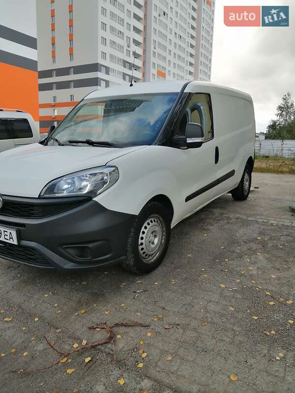 Грузовой фургон Fiat Doblo 2017 в 