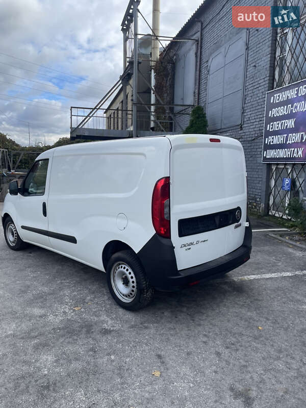 Вантажний фургон Fiat Doblo 2017 в Києві