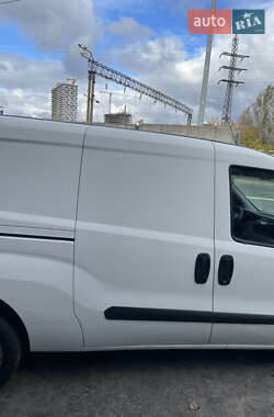 Грузовой фургон Fiat Doblo 2017 в 