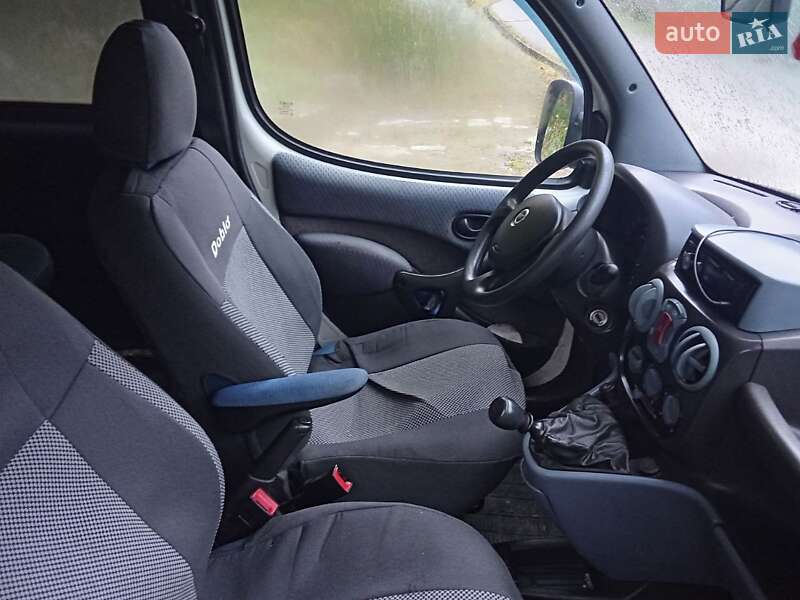 Минивэн Fiat Doblo 2005 в Винниках