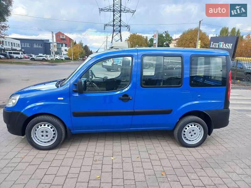 Мінівен Fiat Doblo 2011 в Львові