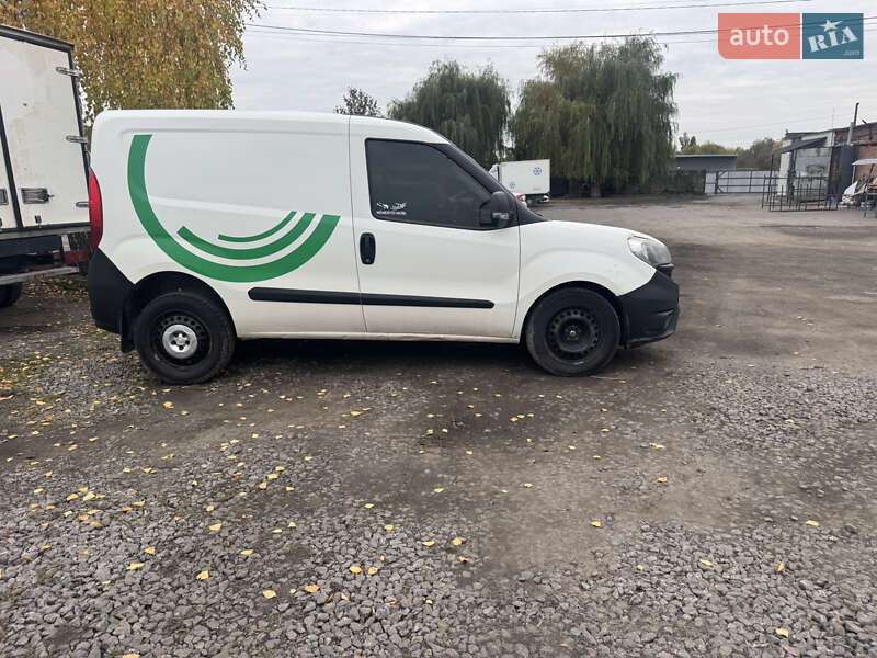Грузовой фургон Fiat Doblo 2016 в Виннице фото 5 Грузовой фургон Fiat Doblo 2016 в Виннице