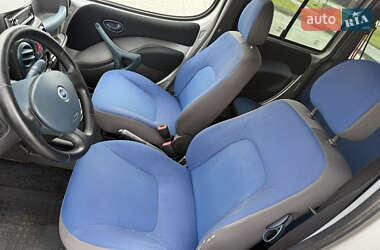 Мінівен Fiat Doblo 2005 в 