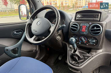 Мінівен Fiat Doblo 2005 в 