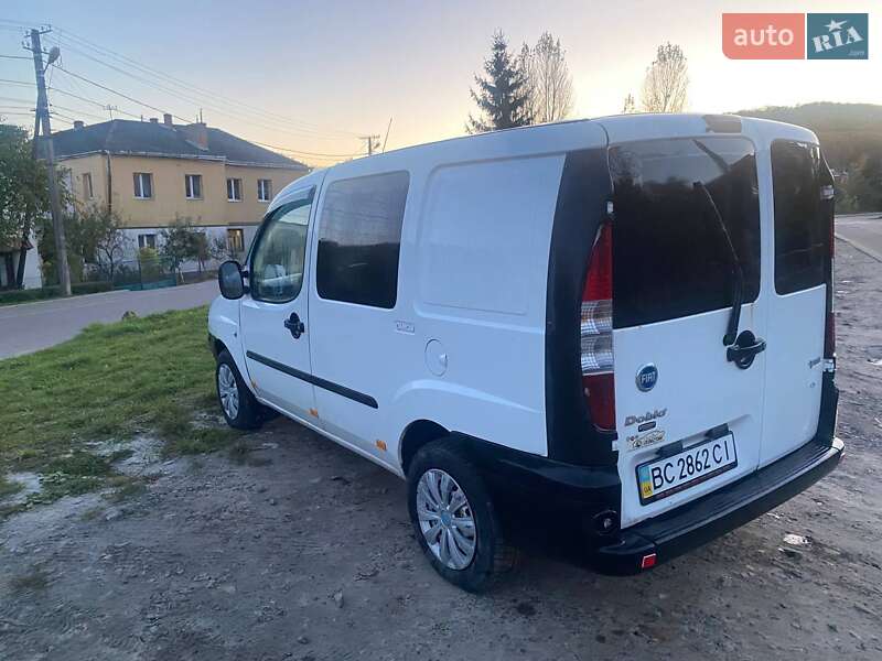 Минивэн Fiat Doblo 2005 в Винниках