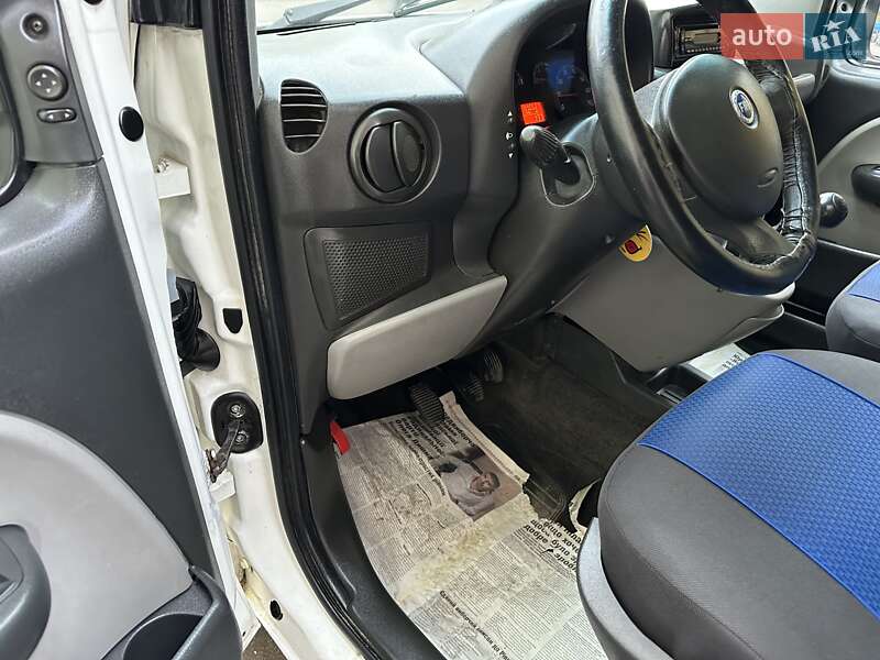 Мінівен Fiat Doblo 2007 в Рівному фото 33 Мінівен Fiat Doblo 2007 в Рівному