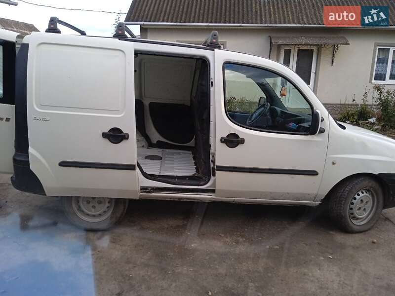 Грузовой фургон Fiat Doblo 2003 в Кельменцах