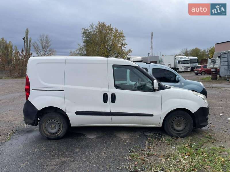 Вантажний фургон Fiat Doblo 2011 в Миколаєві фото 4 Вантажний фургон Fiat Doblo 2011 в Миколаєві