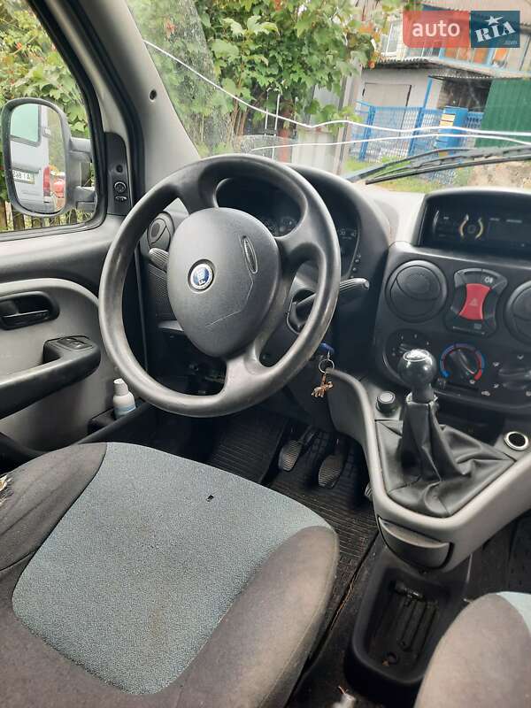 Грузовой фургон Fiat Doblo 2007 в Богуславе фото Грузовой фургон Fiat Doblo 2007 в Богуславе