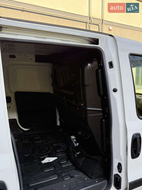 Вантажний фургон Fiat Doblo 2012 в Рівному