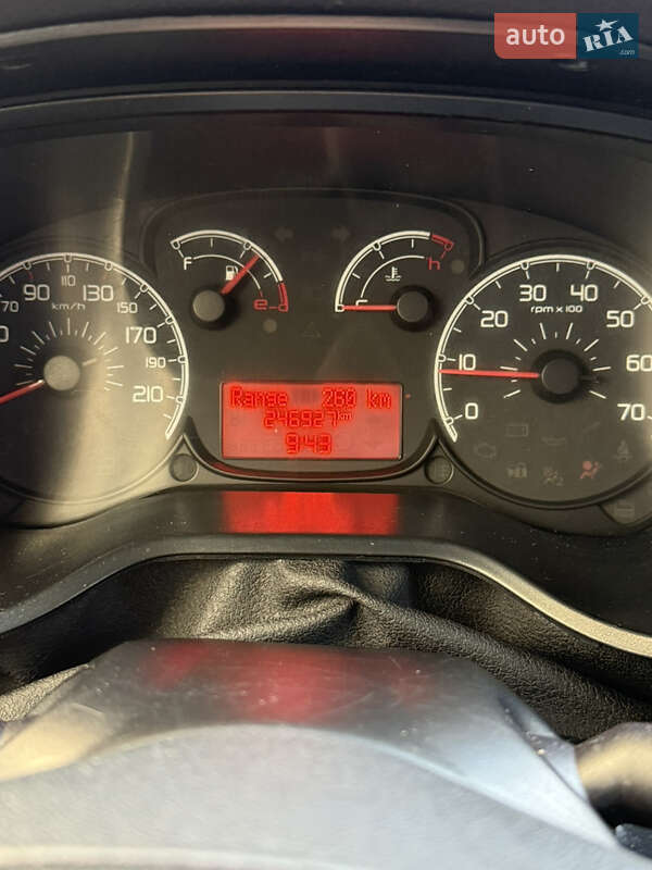 Вантажний фургон Fiat Doblo 2012 в Рівному