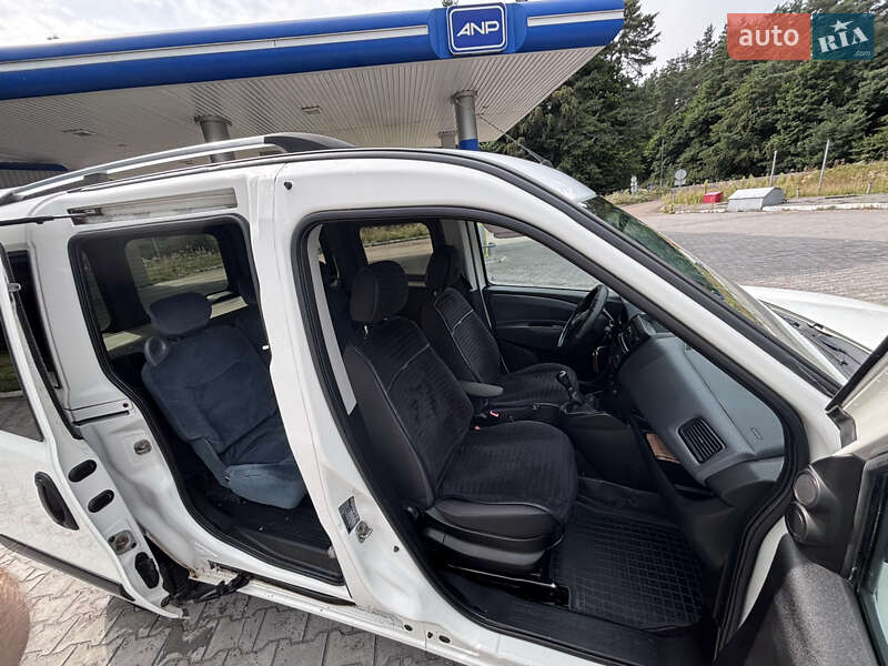 Минивэн Fiat Doblo 2011 в Ивано-Франково фото 16 Минивэн Fiat Doblo 2011 в Ивано-Франково