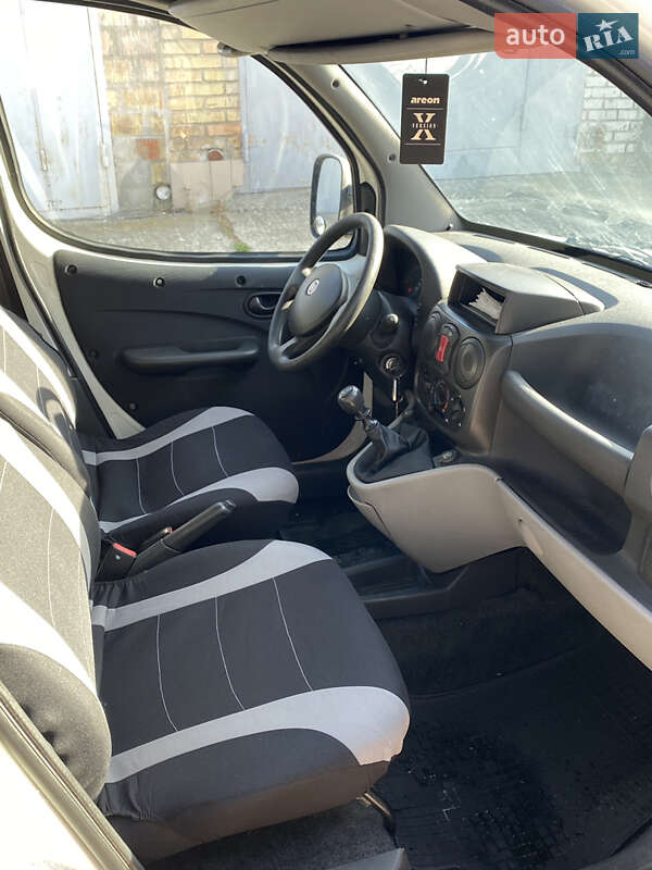 Вантажний фургон Fiat Doblo 2015 в Києві фото 5 Вантажний фургон Fiat Doblo 2015 в Києві