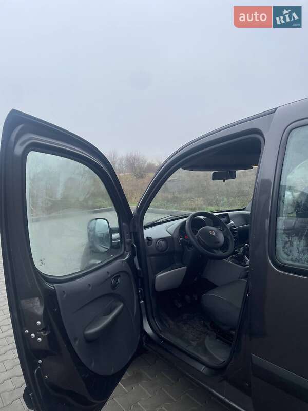 Мінівен Fiat Doblo 2011 в Кривому Озері