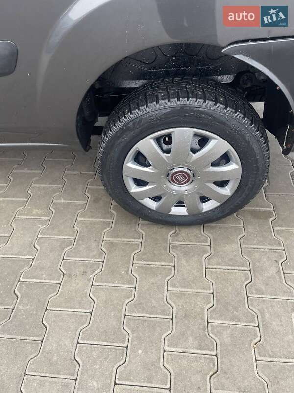 Мінівен Fiat Doblo 2011 в Кривому Озері